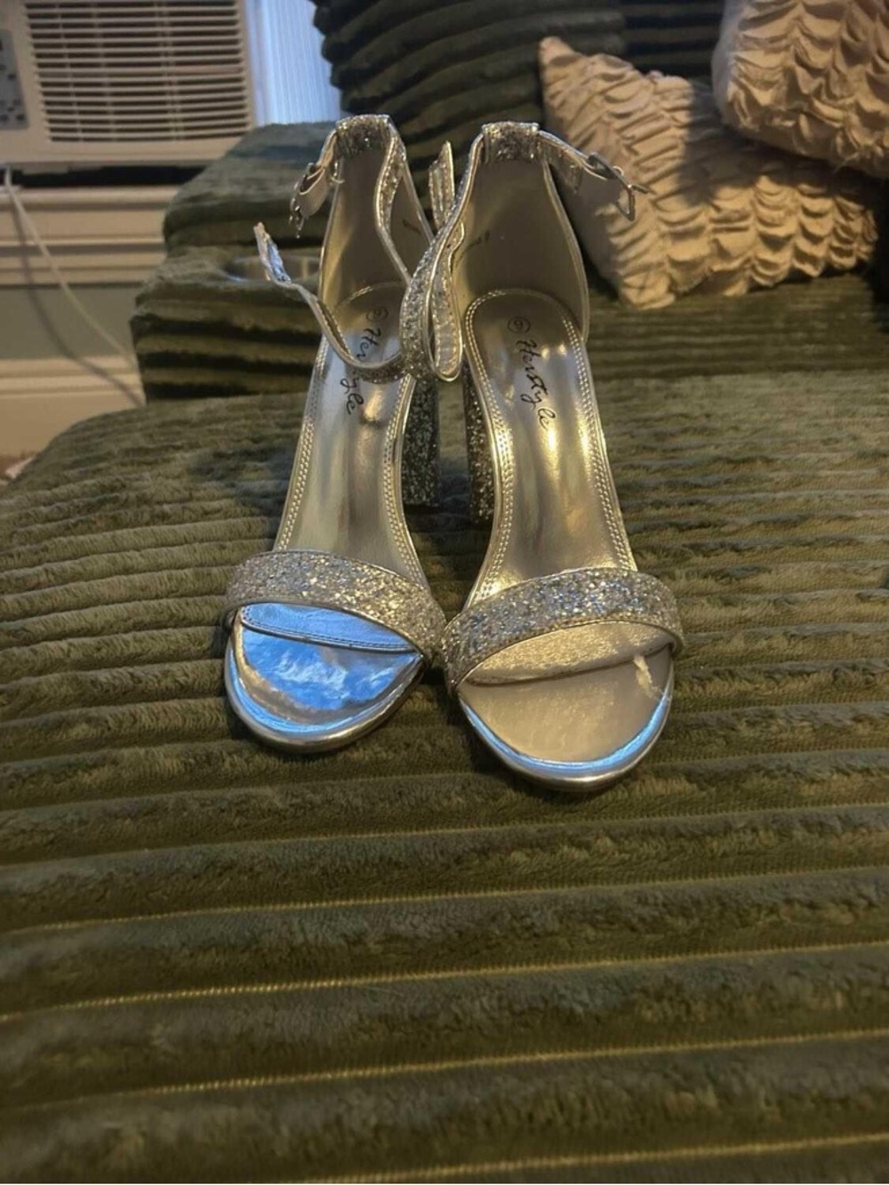Size 9 Women’s silver Glitter Ankle-Strap Heels